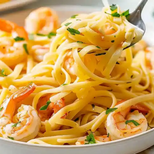 The Best 20-Minute Garlic Butter Shrimp Pasta 3 The Best 20-Minute Garlic Butter Shrimp Pasta
